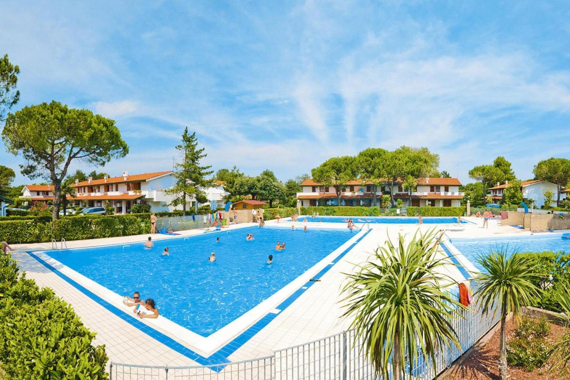 Residence Villaggio Danubio, Bibione Spiaggia Exterior photo