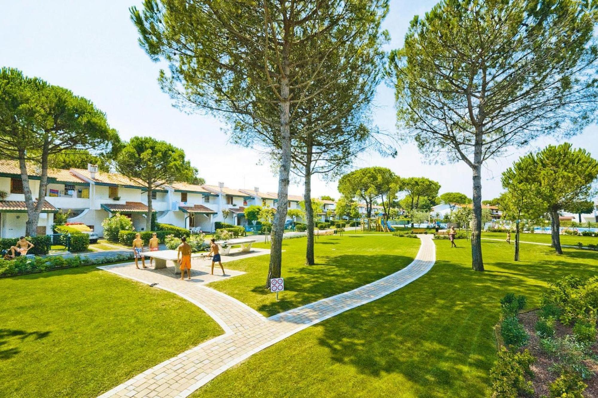 Residence Villaggio Danubio, Bibione Spiaggia Exterior photo